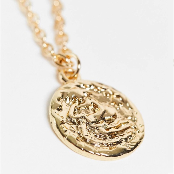 (#67)FRENCH CONNECTION Gold Plated Pendant Necklace - Picture 2 of 3